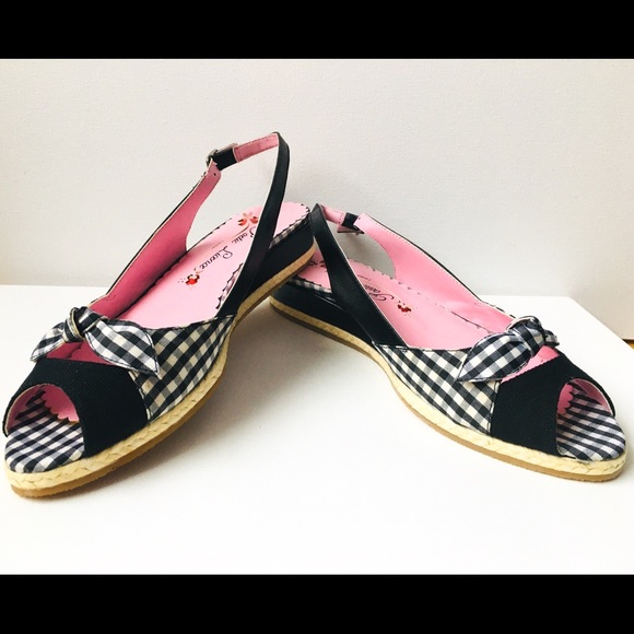 NWT Poetic Licence “Picnic Anyone” gingham flat - Picture 3 of 7